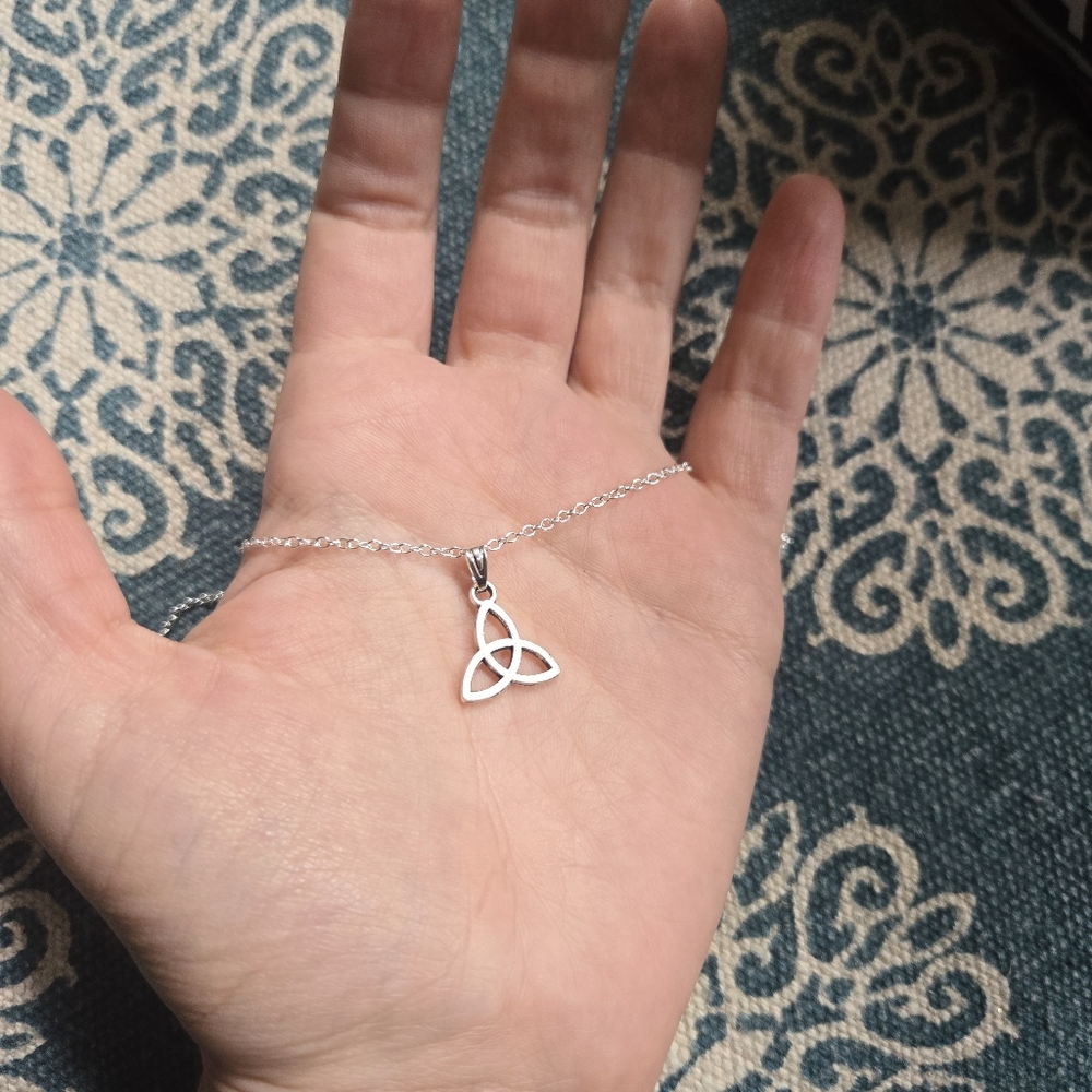 New Dainty Silver Celtic Knot Necklace - Picture 2 of 6